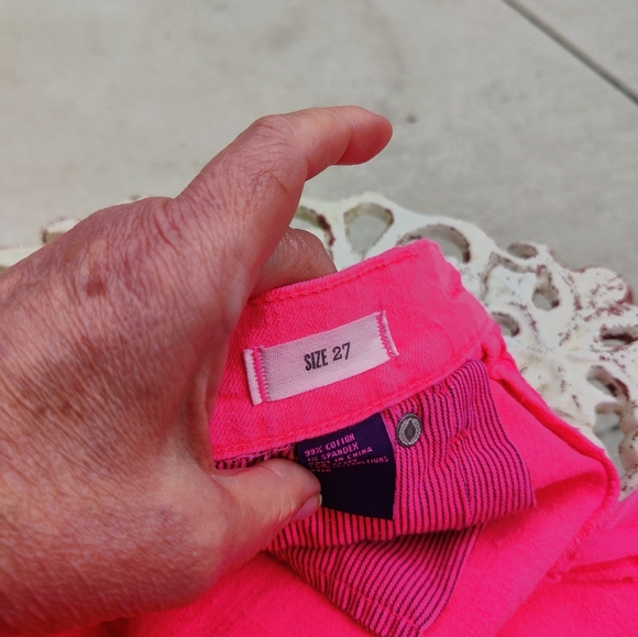 Madewell fuchsia fringed jean shorts - Picture 4 of 8